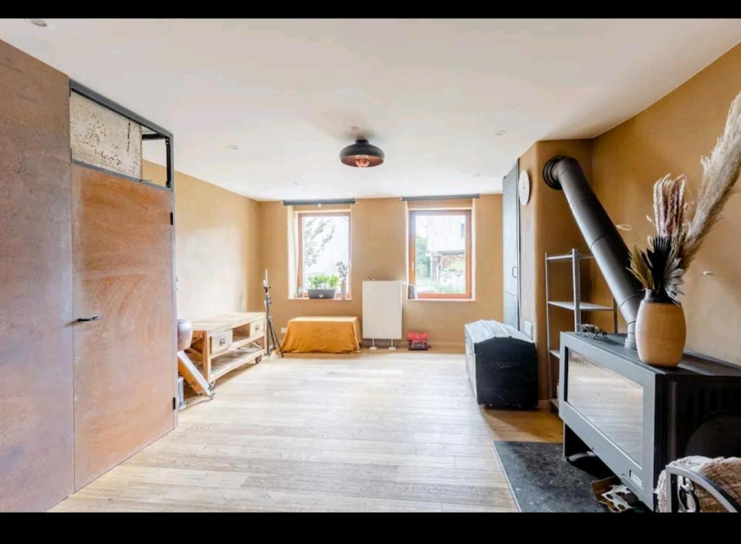 Gee Is Sharing Her Home Lieja Exterior foto